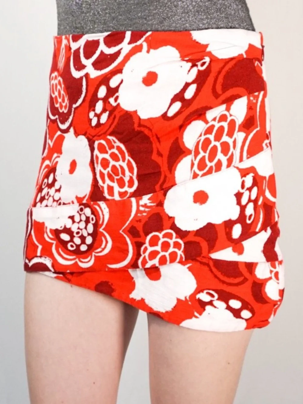 FREE PEOPLE White & Red Floral Mini Skirt size 12